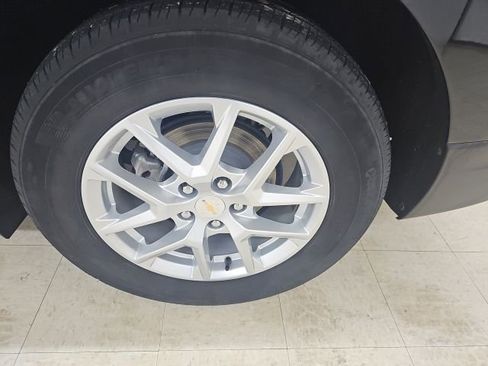 Used 2024 Chevrolet Equinox LT FWD image 22