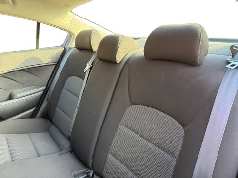 Used 2018 Kia Forte LX image 13