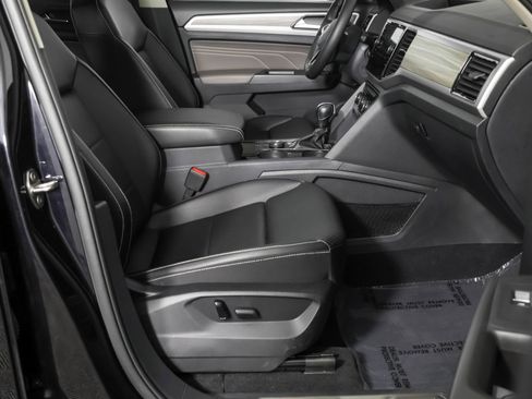 Used 2023 Volkswagen Atlas SEL AWD/4WD image 48