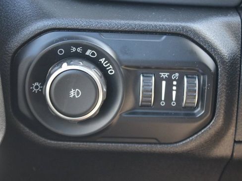 Used 2021 Jeep Wrangler Unlimited Sport image 14