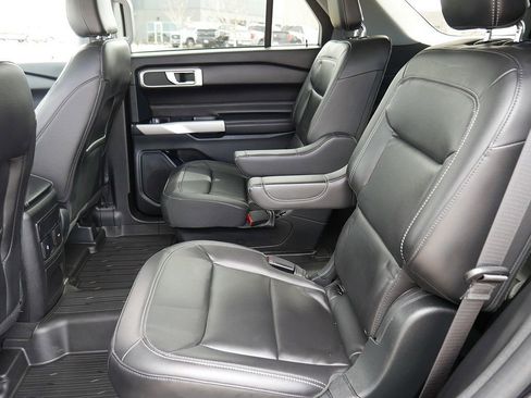 Used 2023 Ford Explorer XLT w/ Equipment Group 202A image 17