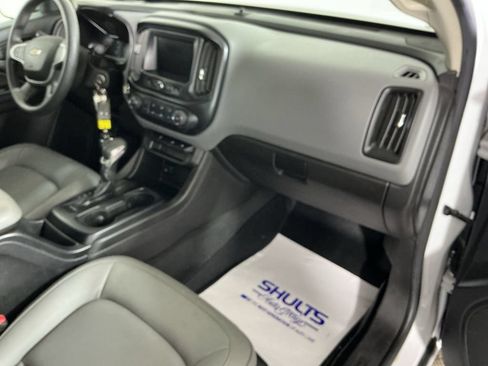 Used 2022 Chevrolet Colorado W/T w/ WT Convenience Package AWD/4WD image 15
