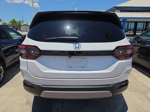 Used 2024 Honda Pilot EX-L image 4