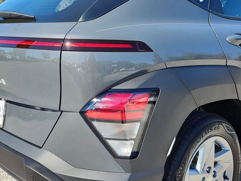New 2026 Hyundai Kona SE FWD image 7