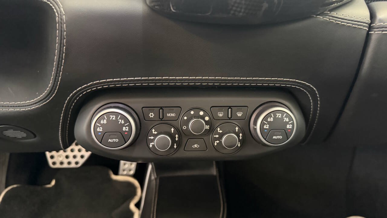 Used 2012 Ferrari 458 Italia Coupe RWD image 75