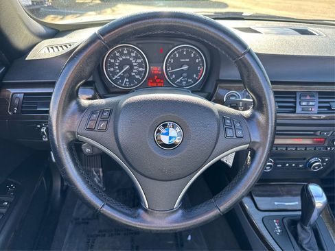 Used 2013 BMW 328i Convertible image 19