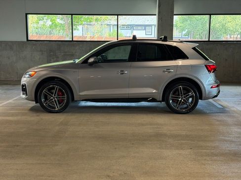 Used 2024 Audi Q5 e Premium Plus w/ Premium Plus Package AWD/4WD image 2