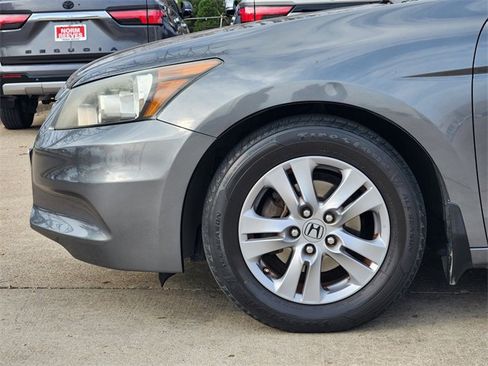 Used 2012 Honda Accord LX image 5