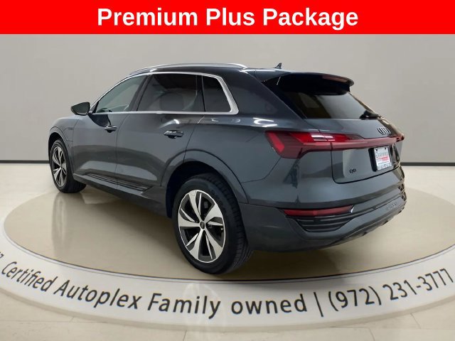Used 2024 Audi Q8 e-tron Premium Plus w/ Premium Plus Package AWD/4WD image 3