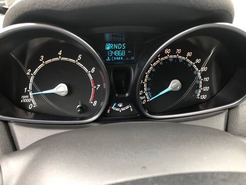 Used 2015 Ford Fiesta SE image 32