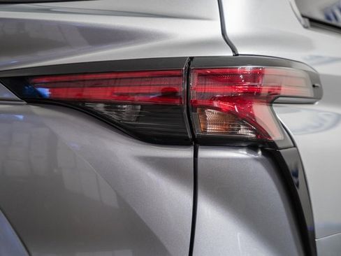 Certified 2022 Toyota Sienna XSE image 8