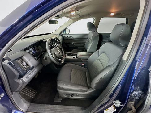 Used 2025 Nissan Pathfinder SV AWD/4WD image 13