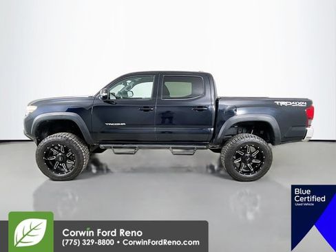Used 2018 Toyota Tacoma TRD Off-Road AWD/4WD image 4