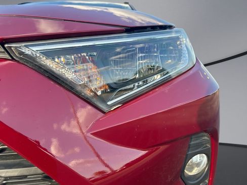 Used 2019 Toyota RAV4 XLE FWD image 32