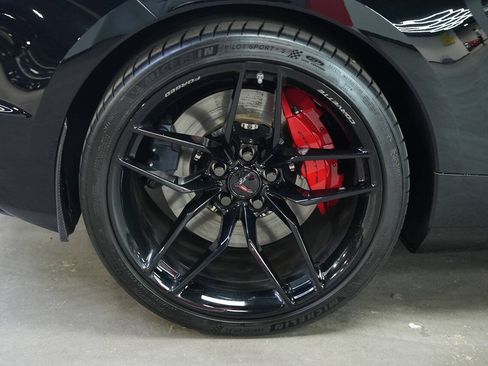 Used 2025 Chevrolet Corvette Z06 w/ Stealth Interior Trim Package RWD image 31
