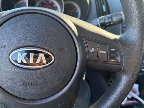 Used 2012 Kia Forte EX image 12