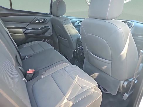 Used 2021 Chevrolet Traverse LS image 29