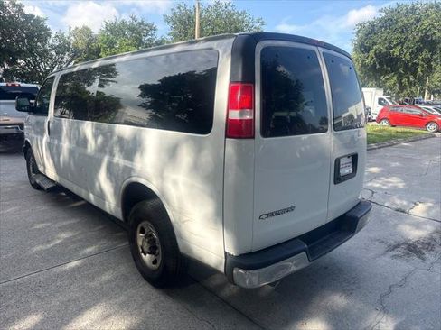 Used 2020 Chevrolet Express 3500 LT w/ LT Preferred Equipment Group RWD image 8