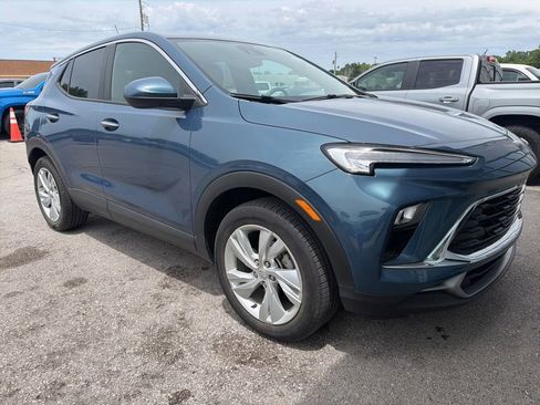 Used 2025 Buick Encore GX Preferred FWD image 2