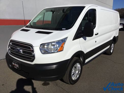 Used 2019 Ford Transit 250 130 Low Roof image 6