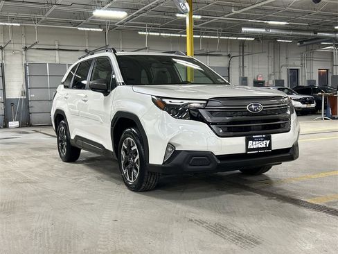 Certified 2025 Subaru Forester Premium image 1