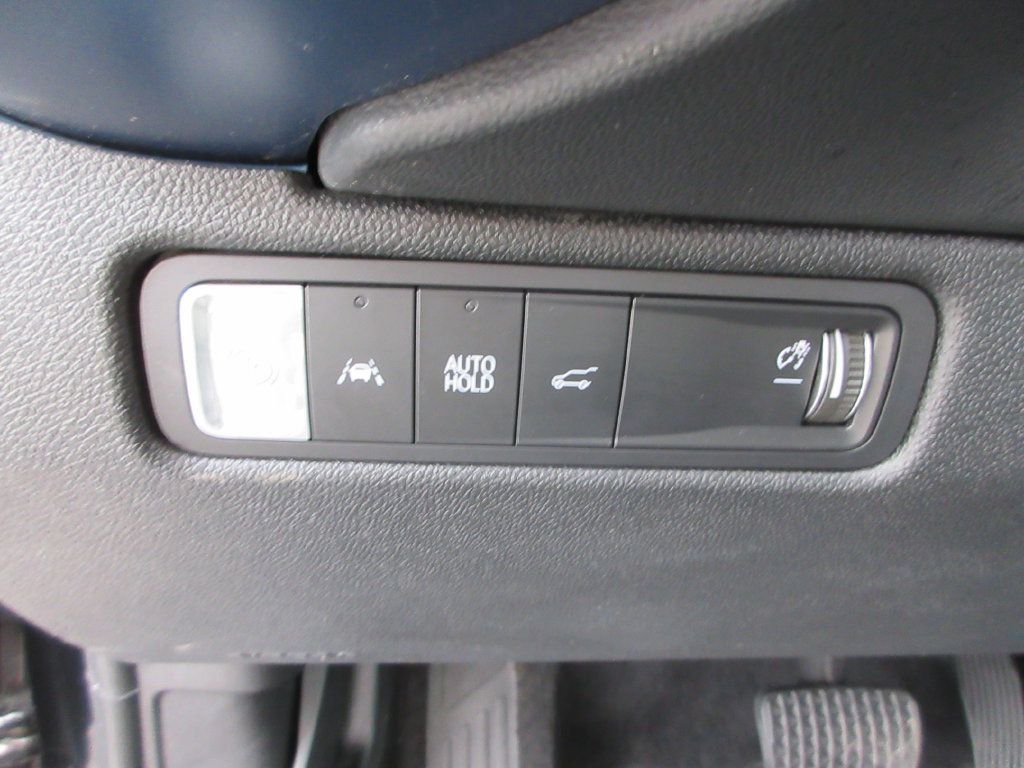 Used 2024 Chevrolet Equinox EV LT FWD image 22