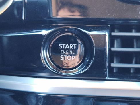 Used 2025 Nissan Pathfinder Platinum w/ Cargo Package image 24