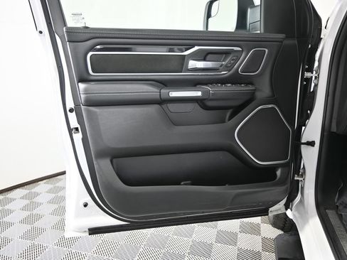 Used 2020 RAM 1500 Laramie AWD/4WD image 19