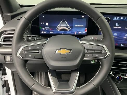 New 2026 Chevrolet Traverse LT w/ Sun and Wheel Package AWD/4WD image 14