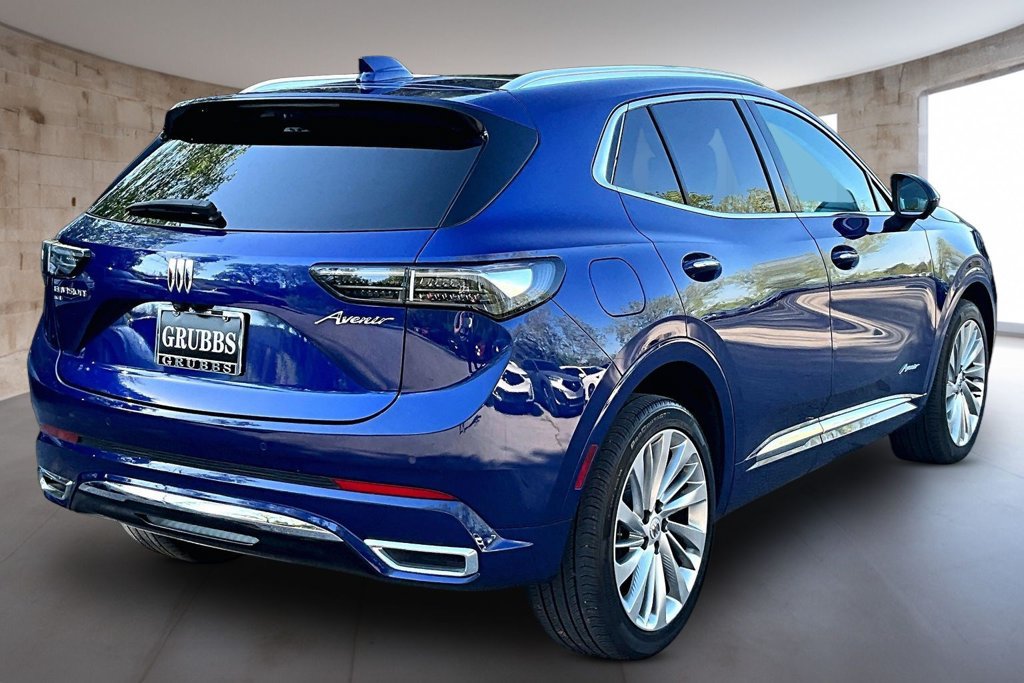 Used 2024 Buick Envision Avenir AWD/4WD image 2