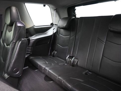 Used 2017 Cadillac Escalade Premium Luxury image 20