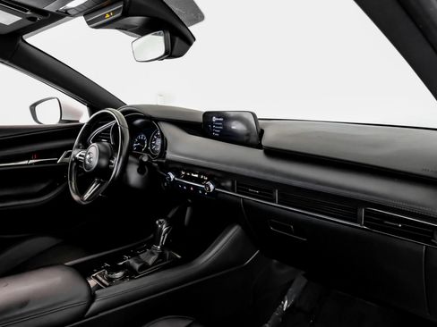 Used 2019 MAZDA MAZDA3 Hatchback w/ Preferred Package FWD image 11