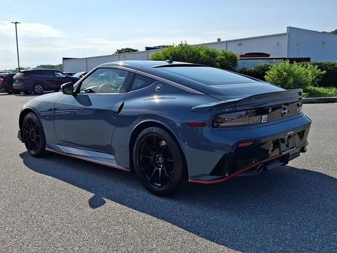 Used 2024 Nissan Z NISMO w/ Floor Mat Package RWD image 4