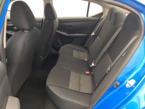 Used 2025 Nissan Sentra SV FWD image 18