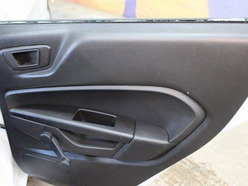 Used 2014 Ford Fiesta S image 12