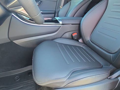 Certified 2025 Mercedes-Benz GLC 300 GLC 300 image 32