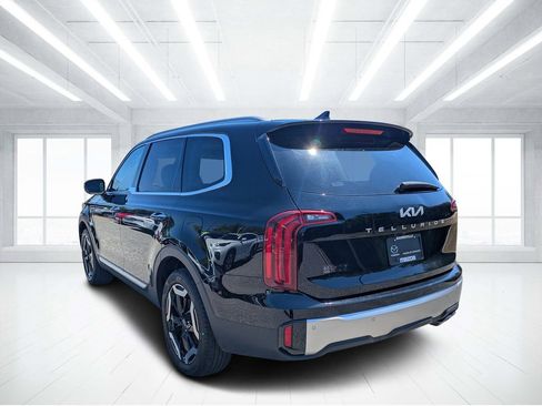 Used 2025 Kia Telluride S FWD image 5