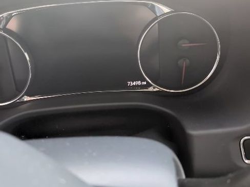 Used 2023 GMC Acadia Denali w/ LPO, 'HIT The Road' Package AWD/4WD image 4