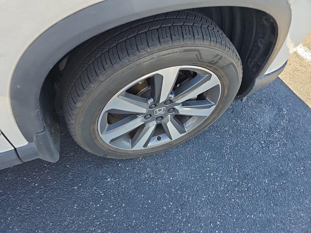 Used 2025 Honda Pilot Touring image 17
