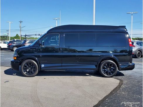 Used 2025 Chevrolet Express 2500 w/ Driver Convenience Package RWD image 23