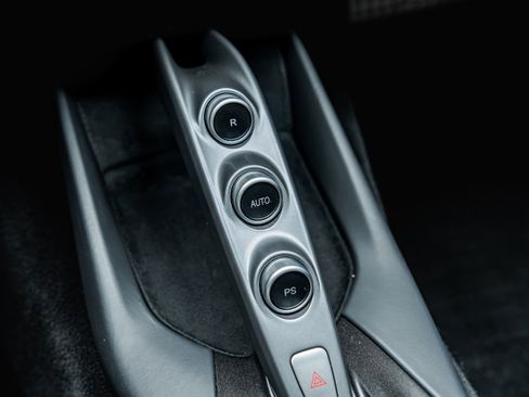 Used 2019 Ferrari 812 Superfast RWD image 45