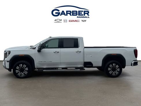 Used 2024 GMC Sierra 2500 Denali w/ Technology Package AWD/4WD image 2