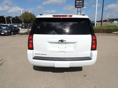 Used 2019 Chevrolet Suburban Premier image 7