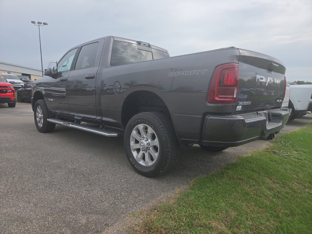 Used 2025 RAM 2500 Laramie w/ Sport Appearance Package AWD/4WD image 4