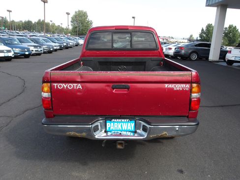 Used 2002 Toyota Tacoma TRD Offroad Dbl Cab 4WD at image 4