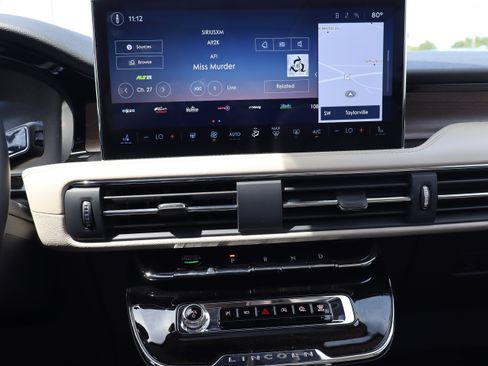 Used 2025 Lincoln Corsair Reserve FWD image 18