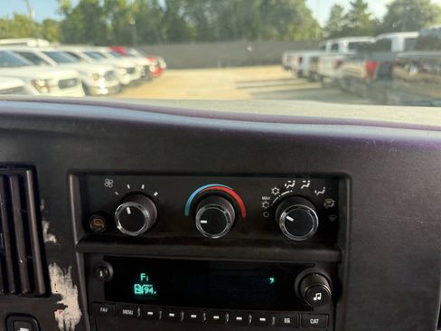 Used 2020 Chevrolet Express 2500 w/ Driver Convenience Package RWD image 17