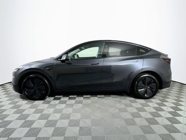 Used 2026 Tesla Model Y AWD image 3