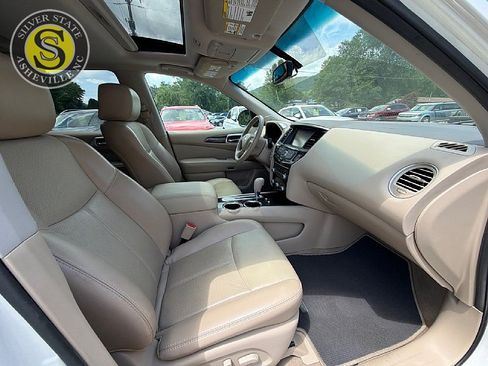Used 2014 Nissan Pathfinder Platinum w/ Platinum Premium Package FWD image 17