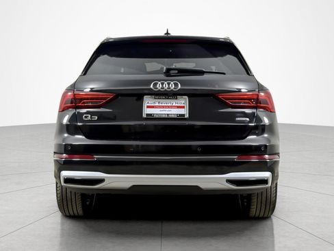 Used 2022 Audi Q3 2.0T Premium w/ Convenience Package AWD/4WD image 4